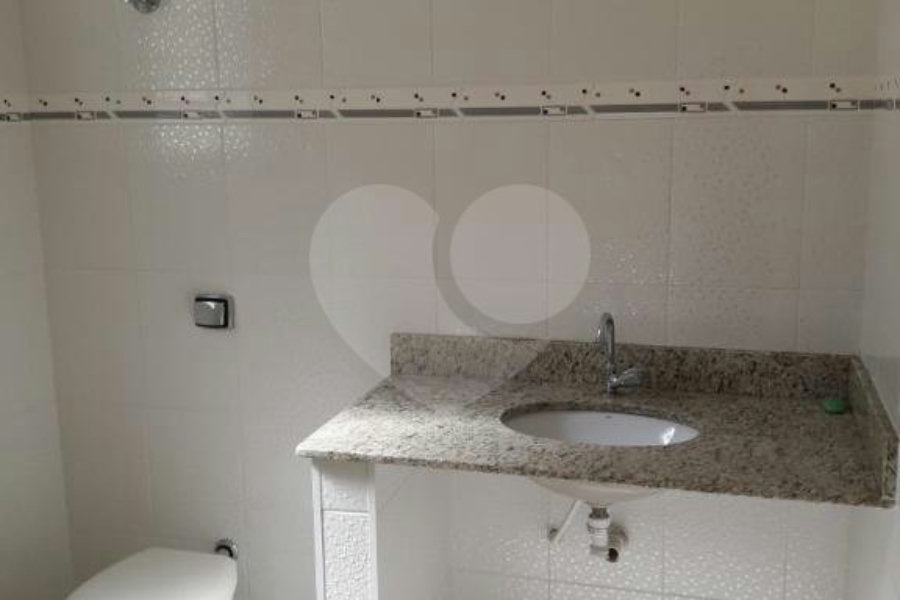 Sobrado à venda com 4 quartos, sendo 2 suítes, em Santana, São Paulo, SP