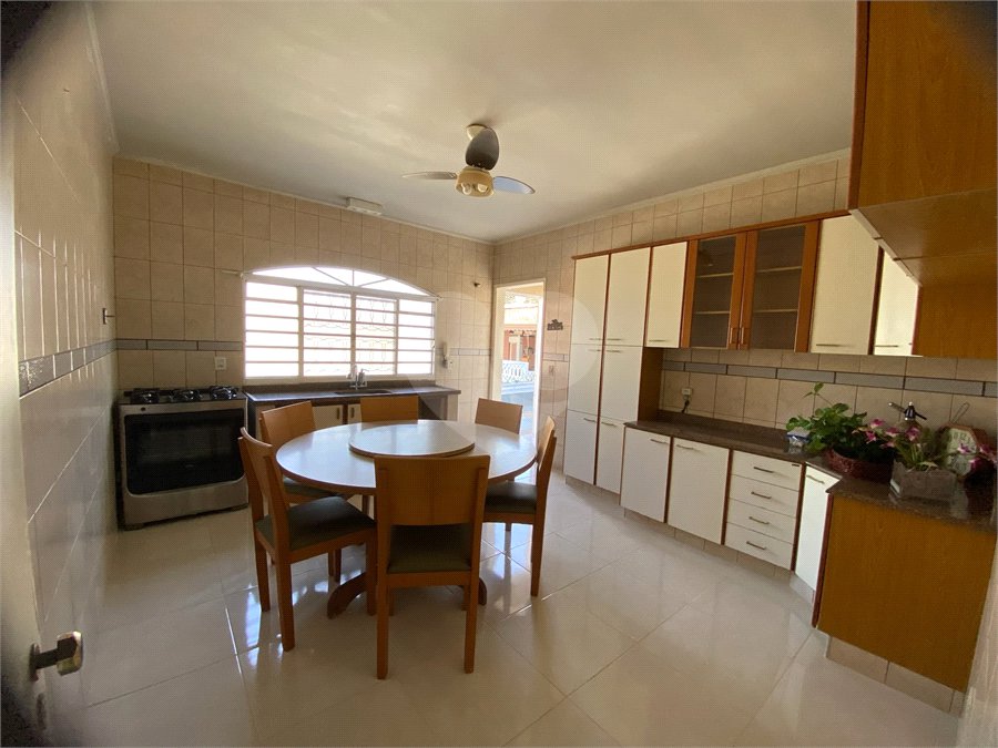 Casa Térrea para alugar com 3 quartos, sendo 1 suíte, em Jardim Alvinópolis, Atibaia, SP