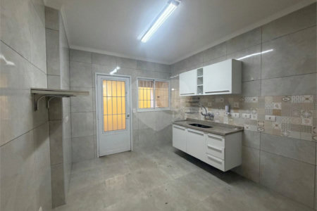 Casa Térrea à venda com 3 quartos, sendo 1 suíte, em Alto da Boa Vista, São Paulo, SP