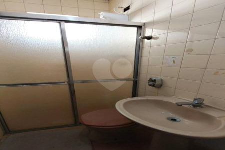 Casa à venda com 6 quartos, sendo 3 suítes, em Jardim Brasil (zona Sul), São Paulo, SP