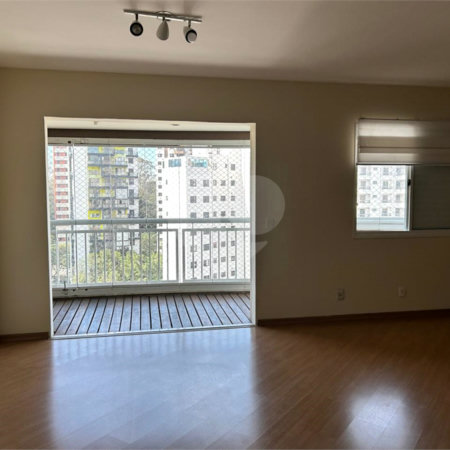 Apartamento à venda com 2 quartos, sendo 1 suíte, em Vila Andrade, São Paulo, SP