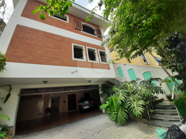 Sobrado à venda com 4 quartos, sendo 2 suítes,  em Jardim Franca, São Paulo, SP