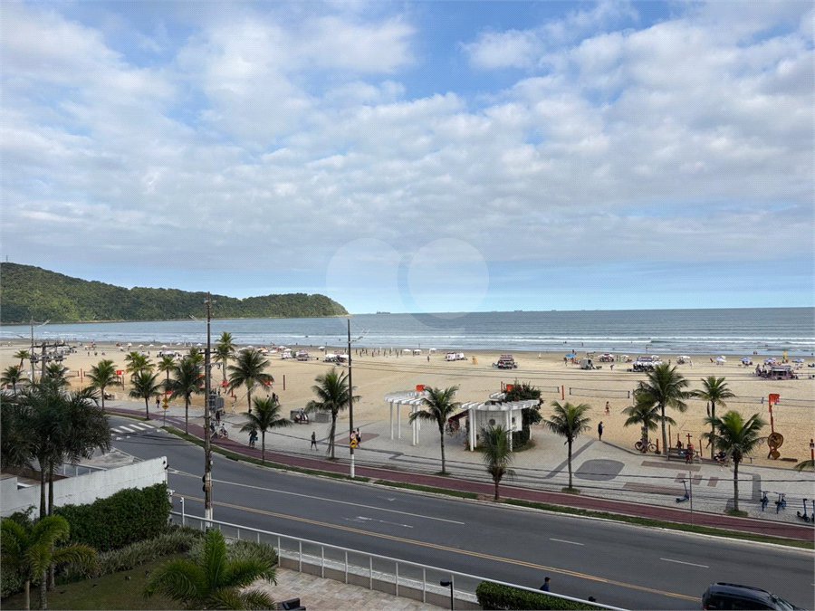 Apartamento à venda com 2 quartos, sendo 1 suíte,  em Boqueirão, Praia Grande, SP
