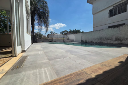 Casa à venda com 4 quartos, sendo 3 suítes, em Jardim Prudência, São Paulo, SP
