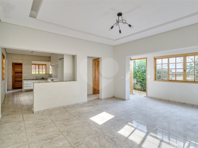 Casa à venda com 2 quartos, sendo 1 suíte,  em Campo Belo, São Paulo, SP