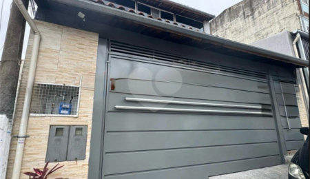 Sobrado à venda com 4 quartos, sendo 1 suíte,  em Vila Gustavo, São Paulo, SP