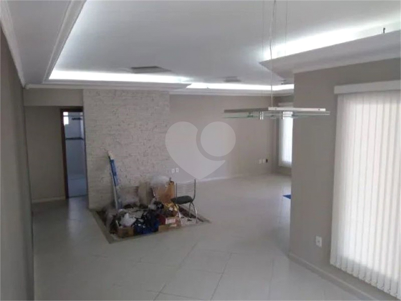 Casa à venda com 3 quartos, sendo 1 suíte, no condomínio Palmeiras Imperiais, Salto - SP