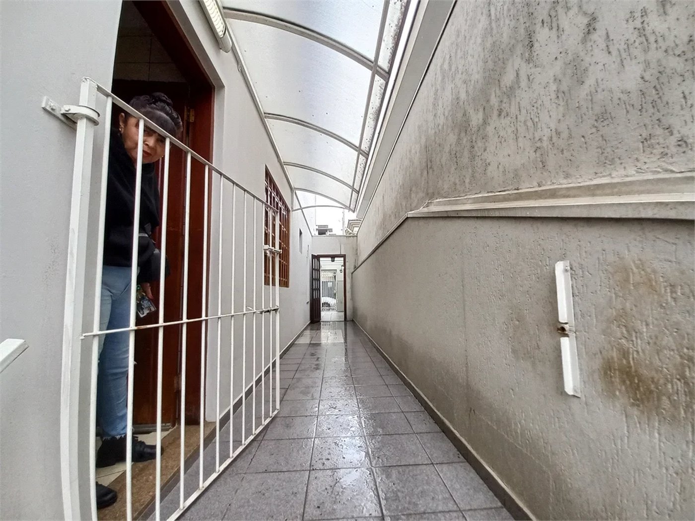 Sobrado à venda com 4 quartos, sendo 3 suítes,  em Cidade São Francisco, São Paulo, SP
