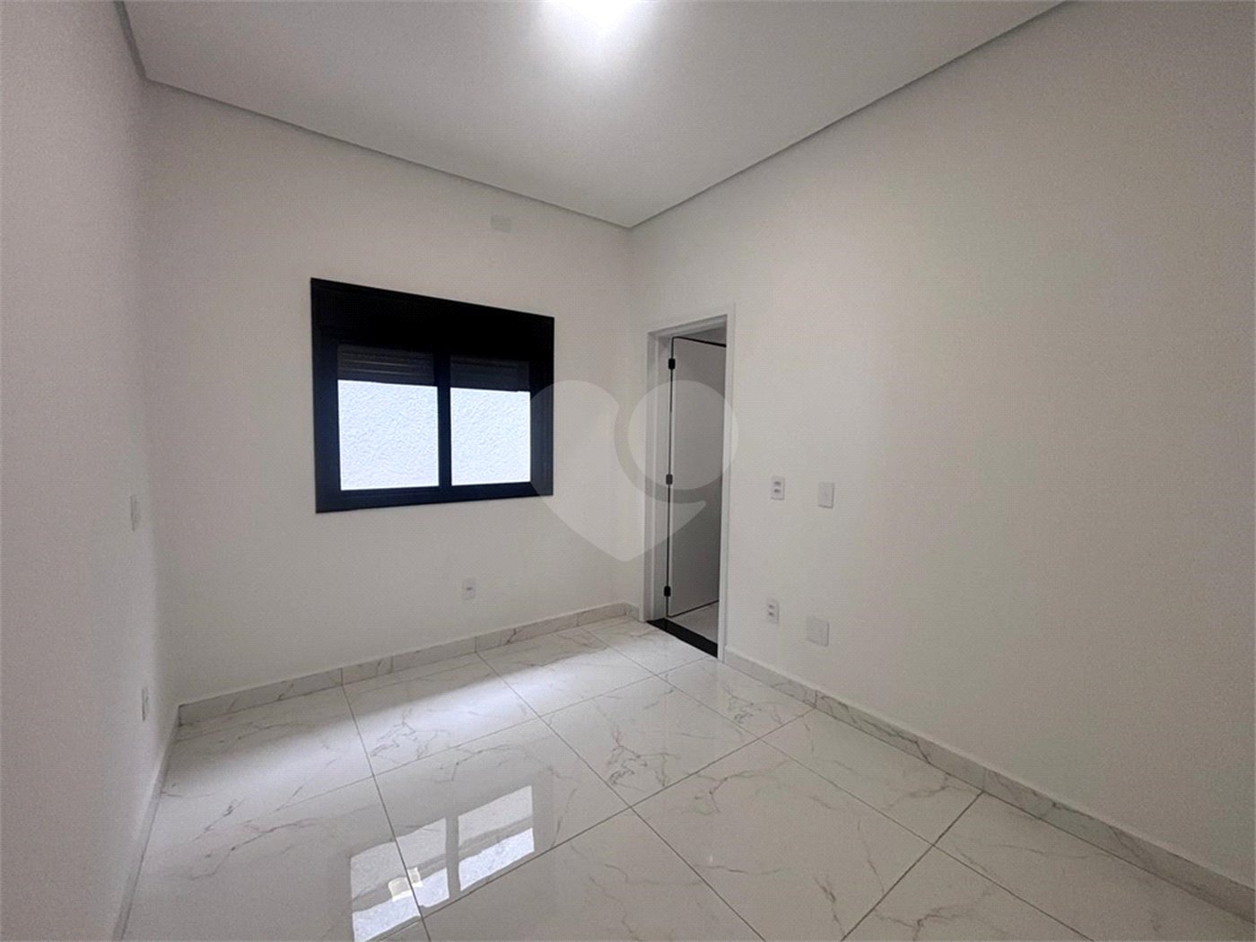Casa à venda com 3 suítes no condomínio Campos do Conde I e II, Sorocaba - SP
