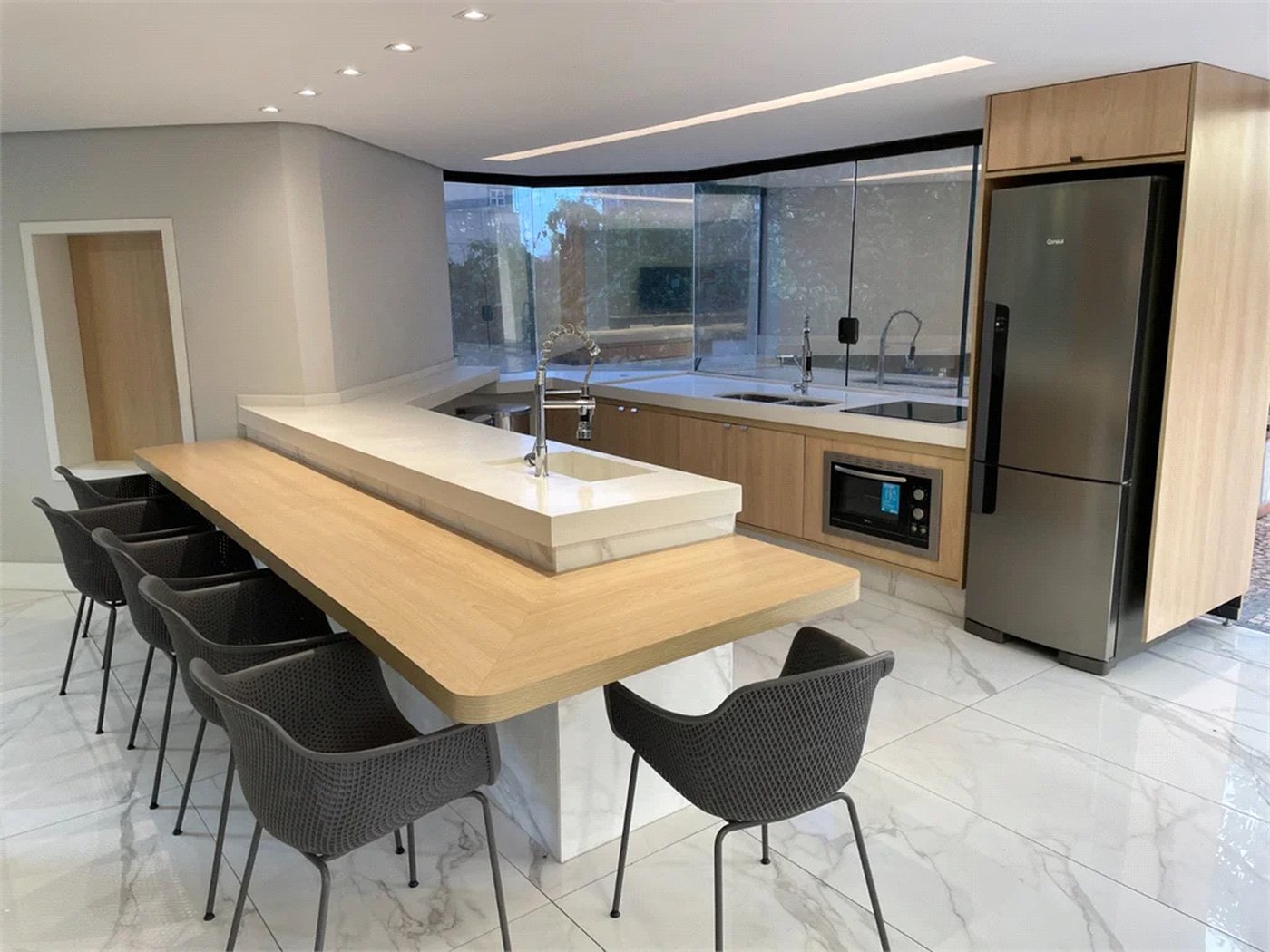 Apartamento à venda com 4 suítes em Vila Suzana, São Paulo, SP
