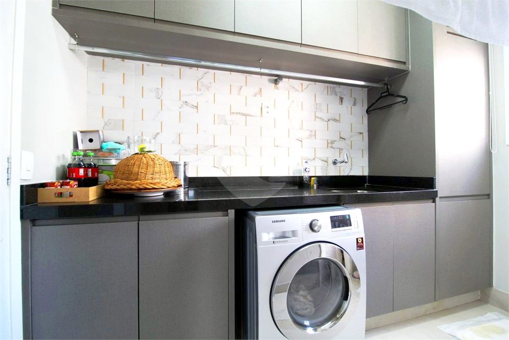 Apartamento à venda com 3 quartos, sendo 1 suíte, em Indianópolis, São Paulo, SP