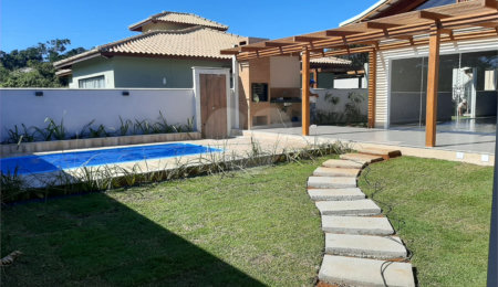 Terreno em condomínio à venda com 4 quartos, sendo 2 suítes,  em Caravelas, Armação dos Búzios, RJ