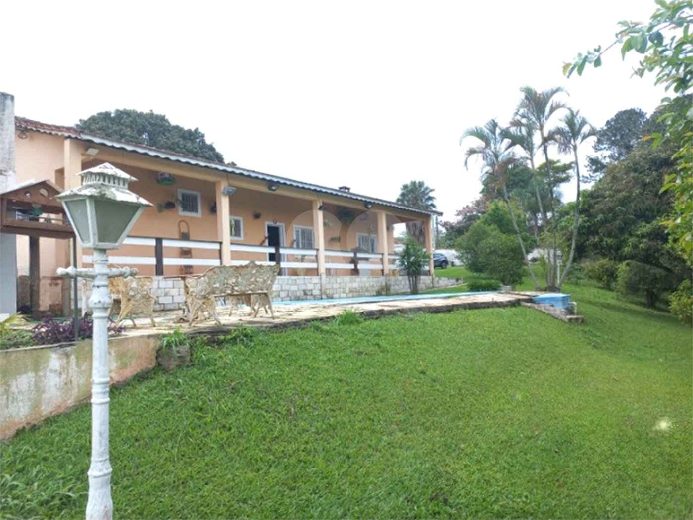 Casa à venda com 4 quartos, sendo 2 suítes, no condomínio Residencial Ypeville, Mairiporã - SP