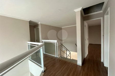 Casa à venda com 4 quartos, sendo 2 suítes, no condomínio Pedra Mar, Rio de Janeiro - RJ