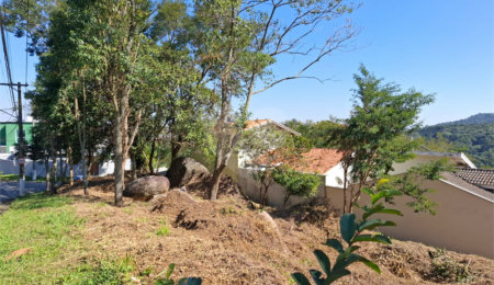 Terreno à venda no condomínio Itaguaçu da Cantareira, São Paulo - SP
