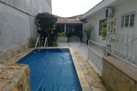 Casa à venda com 4 quartos, sendo 1 suíte,  em Jardim Armênia, Mogi das Cruzes, SP