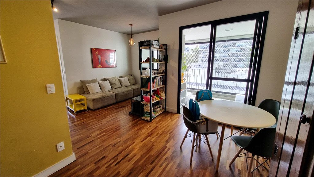 Apartamento à venda com 2 quartos, sendo 1 suíte, em Pinheiros, São Paulo, SP
