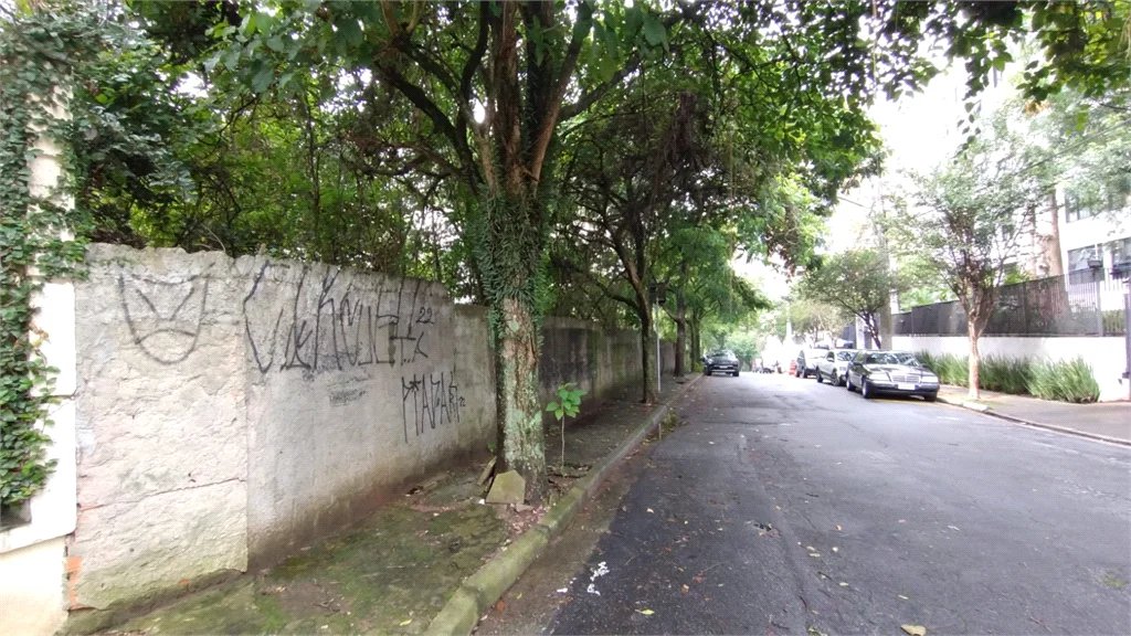 Terreno à venda em Vila Suzana, São Paulo, SP
