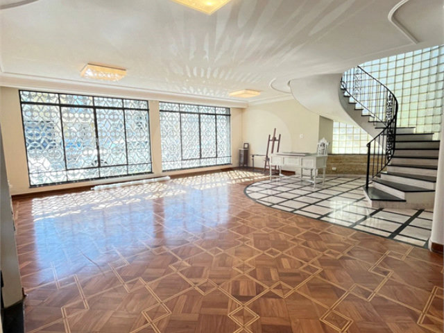 Sobrado à venda com 4 quartos, sendo 1 suíte,  em Santana, São Paulo, SP
