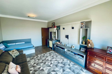 Casa à venda com 3 quartos, sendo 1 suíte, em Jardim Adelaide, Hortolândia, SP