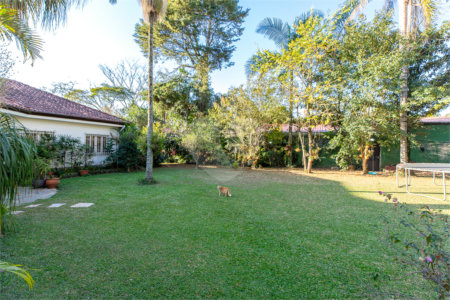 Casa Térrea à venda com 5 quartos, sendo 3 suítes, em Jardim Marajoara, São Paulo, SP