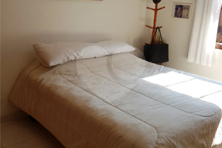 Sobrado à venda com 3 quartos, sendo 1 suíte,  em Jardim Olympia, São Paulo, SP