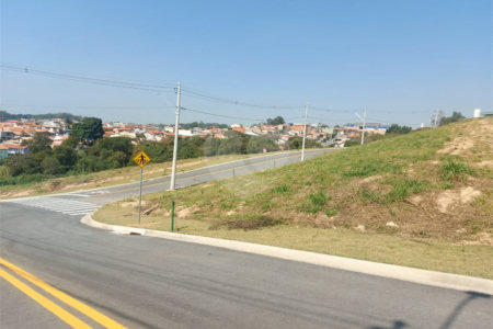 Terreno à venda no condomínio Jardim Steck, Louveira - SP