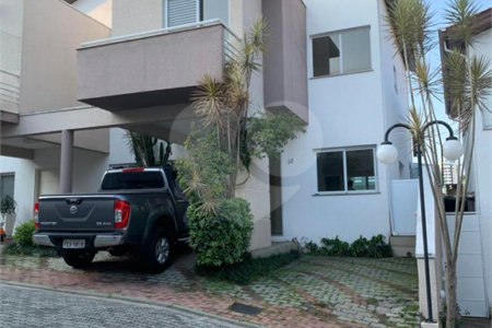 Casa à venda com 3 quartos, sendo 1 suíte,  no condomínio Vivaldi Residencial, Mogi das Cruzes - SP