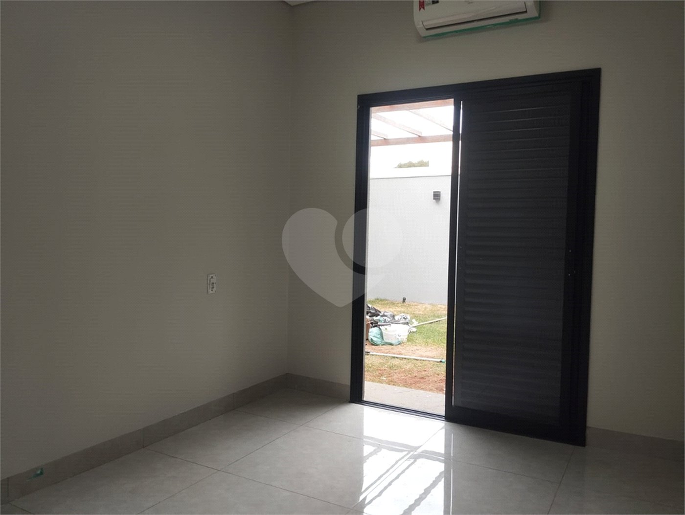 Casa para alugar com 3 quartos, sendo 1 suíte, no condomínio Residencial Reserva do Campo, Araraquara - SP