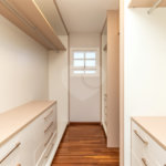 Casa à venda com 4 quartos, sendo 3 suítes, no condomínio Village Place, São Paulo - SP