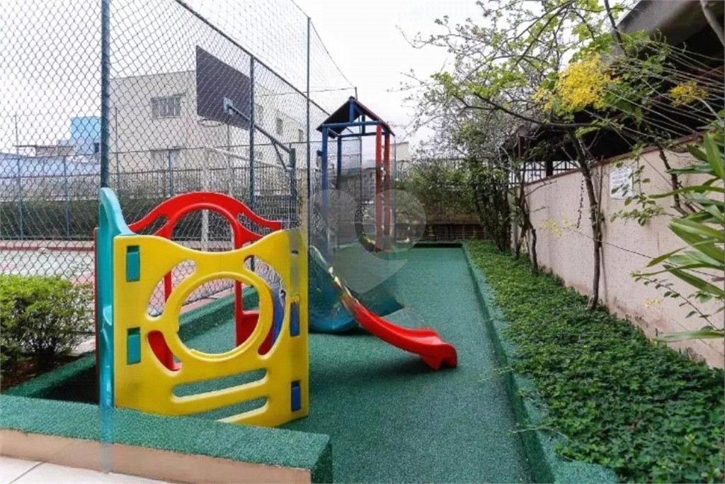Apartamento à venda com 3 quartos, sendo 1 suíte, em Vila Hamburguesa, São Paulo, SP