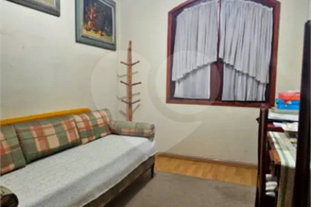 Casa de Vila à venda com 4 quartos, sendo 2 suítes, em Sumarezinho, São Paulo, SP