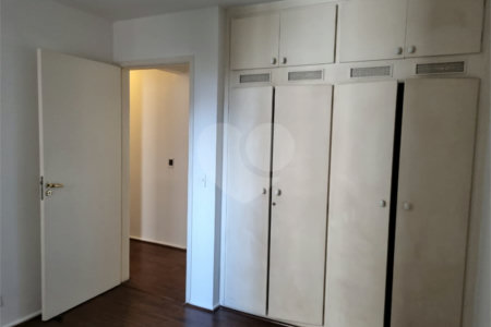 Apartamento à venda ou para alugar com 3 quartos, sendo 1 suíte, em Moema, São Paulo, SP