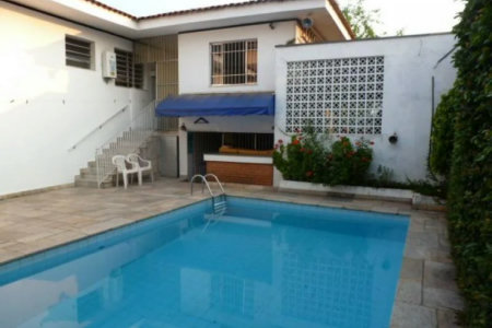 Casa Térrea à venda com 3 quartos, sendo 1 suíte,  em Caxingui, São Paulo, SP