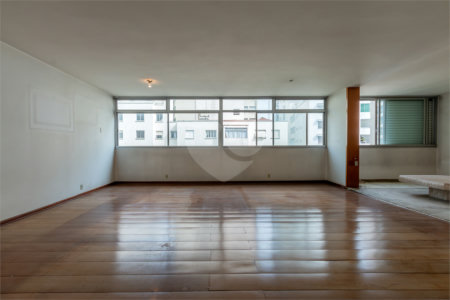 Apartamento à venda com 3 quartos, sendo 1 suíte, em Santa Cecília, São Paulo, SP