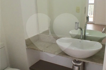 Apartamento para alugar com 4 quartos, sendo 1 suíte, no Centro, São Bernardo do Campo, SP