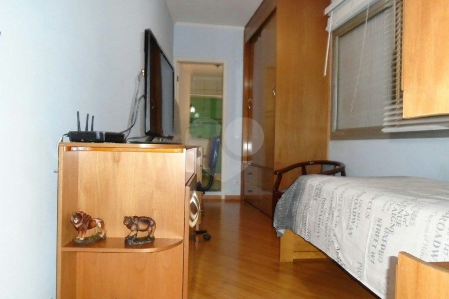 Sobrado à venda com 3 quartos, sendo 1 suíte, em Parada Inglesa, São Paulo, SP