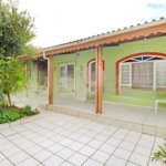 Casa à venda com 3 quartos, sendo 1 suíte,  em Estância Balneária Belmira Novaes, Peruíbe, SP