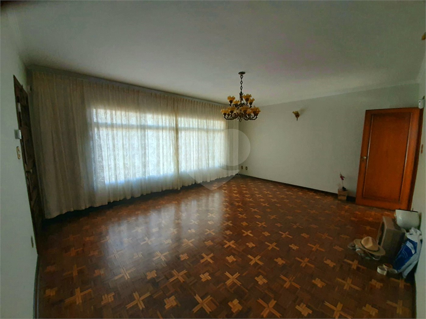 Casa à venda com 4 quartos, sendo 2 suítes, em Jardim Franca, São Paulo, SP