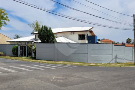 Casa à venda com 3 suítes em Chácara Areal, Indaiatuba, SP
