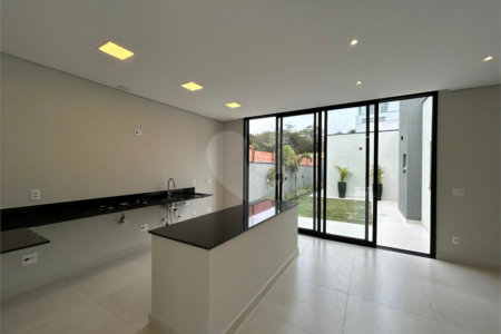 Casa à venda com 3 suítes no condomínio Helena Maria, Sorocaba - SP