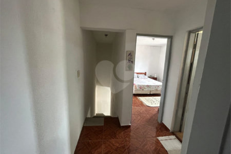 Sobrado à venda com 6 quartos, sendo 1 suíte,  em Vila do Encontro, São Paulo, SP