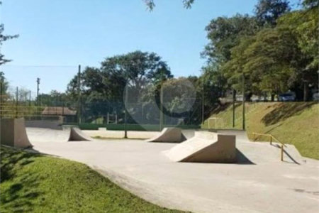 Casa à venda com 3 quartos, sendo 1 suíte, no condomínio Estância Marambaia, Vinhedo - SP