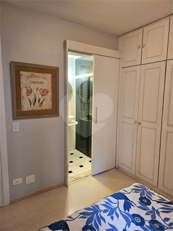 Apartamento à venda com 3 quartos, sendo 1 suíte, em Vila Olímpia, São Paulo, SP