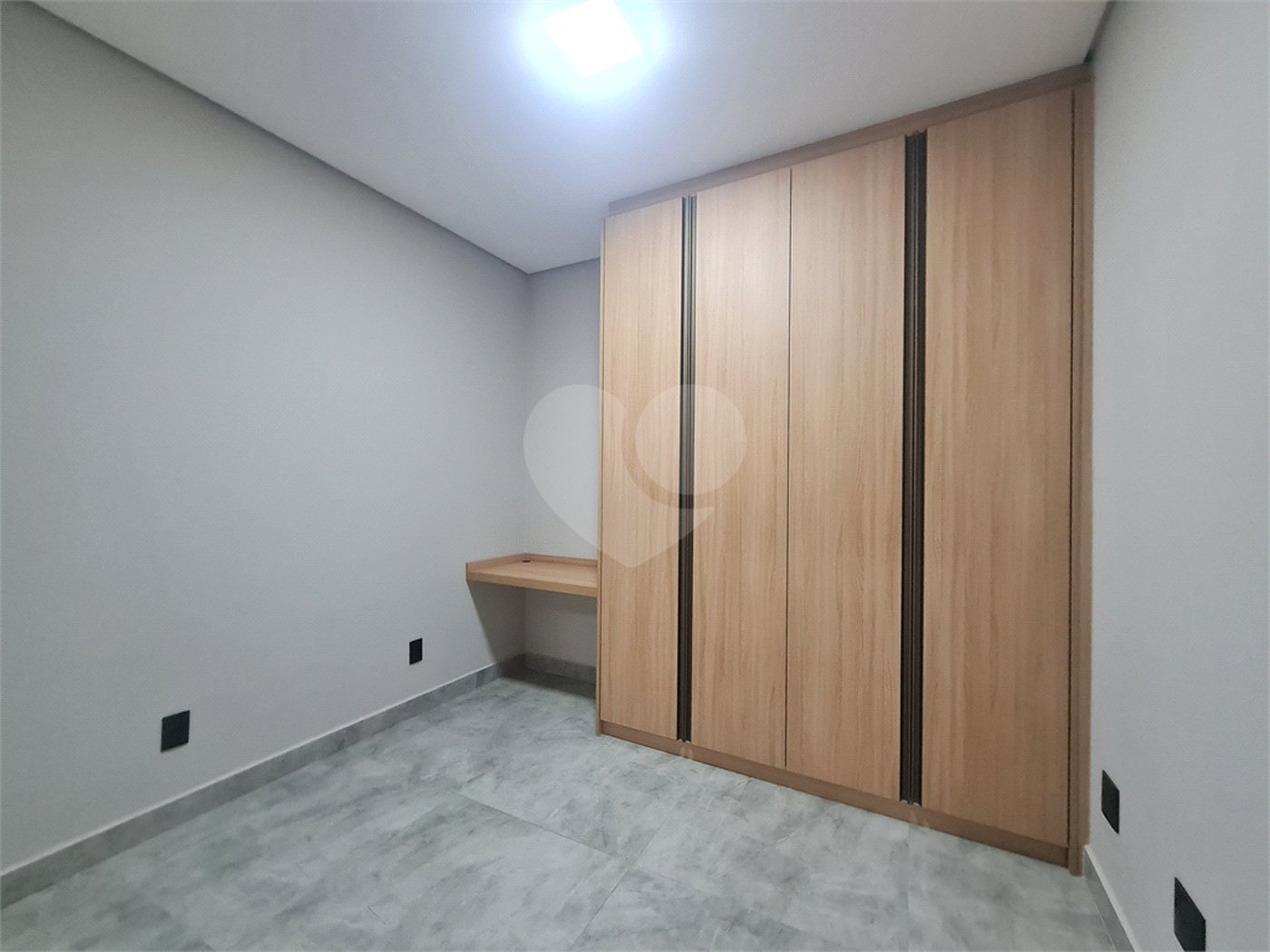 Casa à venda com 3 quartos, sendo 1 suíte,  no condomínio Reserva Ipanema I, Sorocaba - SP
