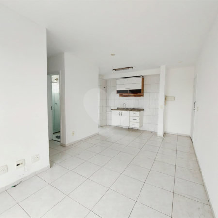 Apartamento à venda ou para alugar com 2 quartos em Vila Anastácio, São Paulo, SP