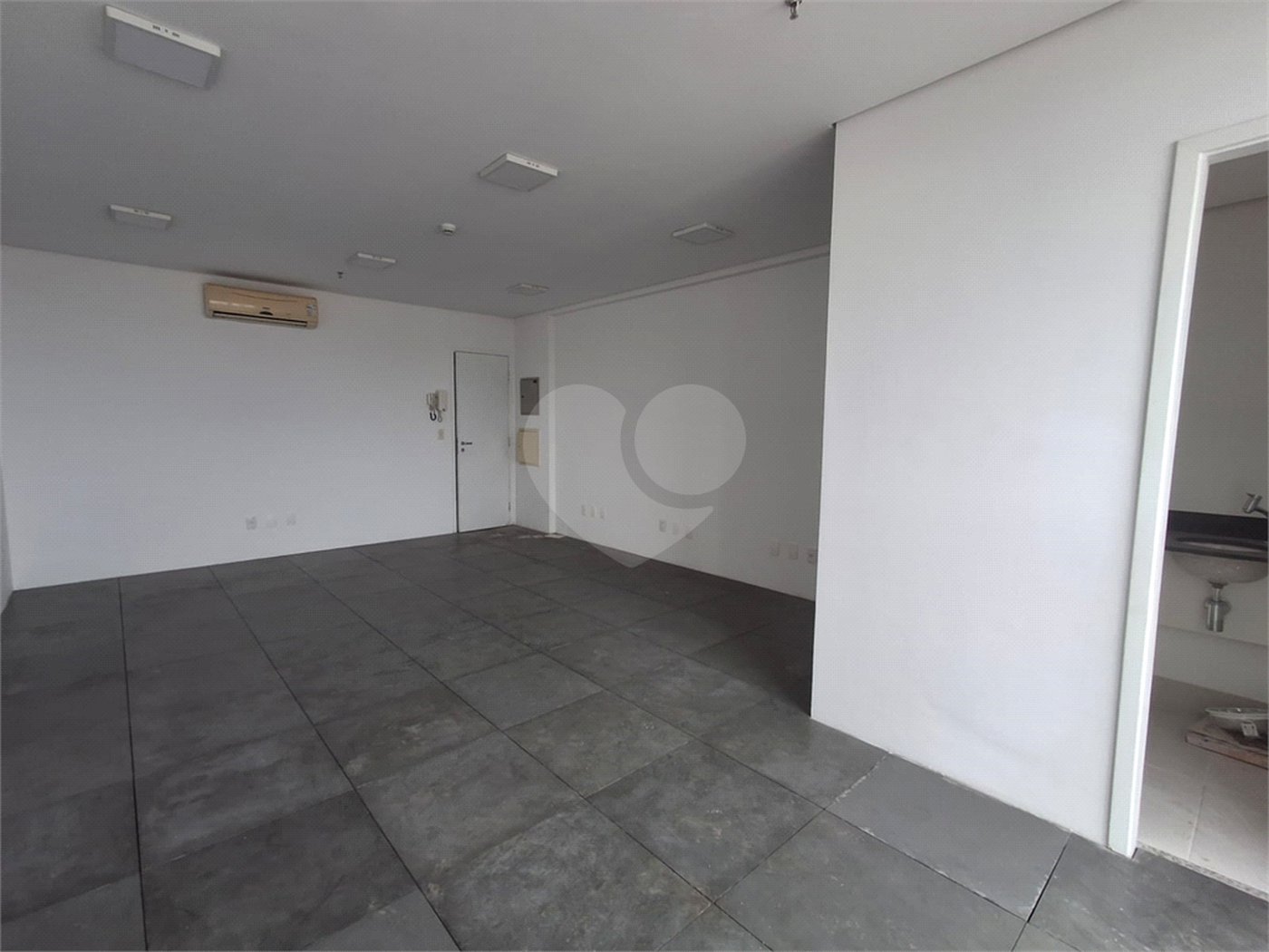 Sala à venda em Chácara Santo Antônio, São Paulo, SP