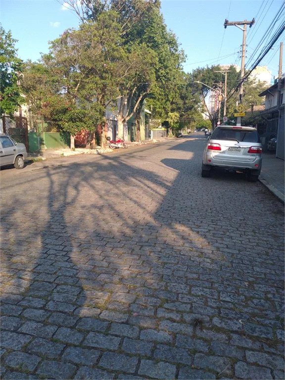 Sobrado à venda com 3 quartos em Vila Cordeiro, São Paulo, SP