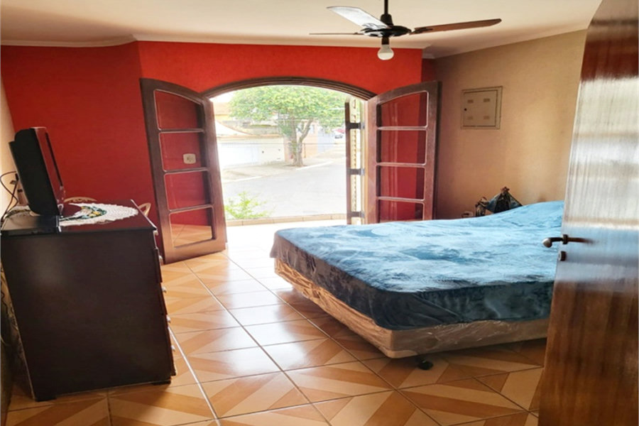Casa à venda com 4 quartos, sendo 2 suítes, em Vila Maria, São Paulo, SP