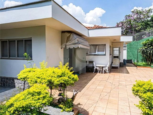 Sobrado à venda com 3 quartos, sendo 1 suíte,  em Jardim São Bento, São Paulo, SP